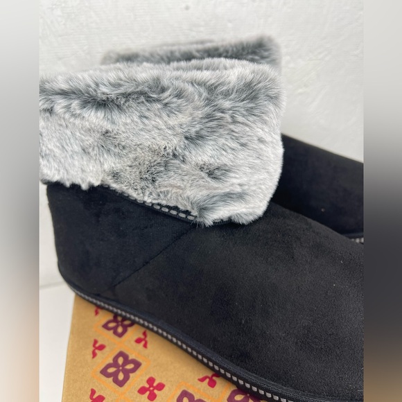 NIB Skechers Cozy Campfire Fur Meant To Be Slippers Boots Rubber Soles Size 6 - Picture 3 of 11